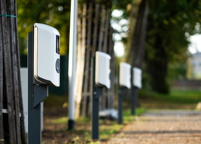 Batterijopslag voor elektrisch transport en bedrijfsgroei